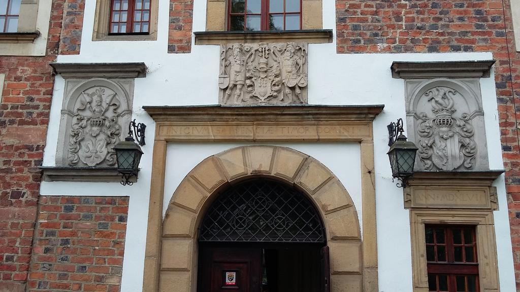 Zamek Na Wodzie W Wojnowicach Bed and Breakfast Wojnowice  Buitenkant foto